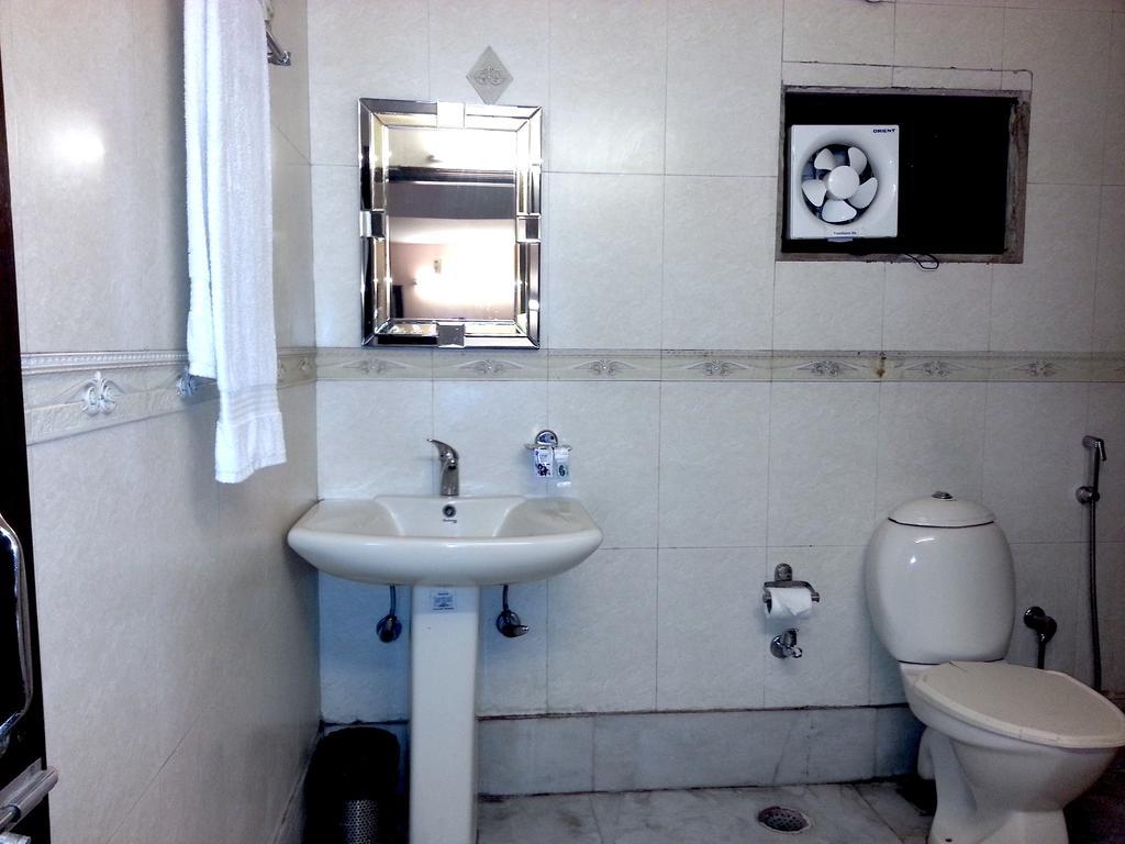 Hotel Ananda Delhi  Oda fotoğraf
