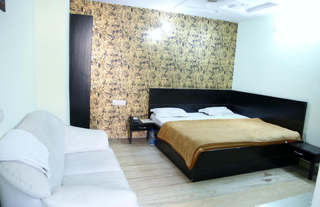 Hotel Ananda Delhi  Oda fotoğraf