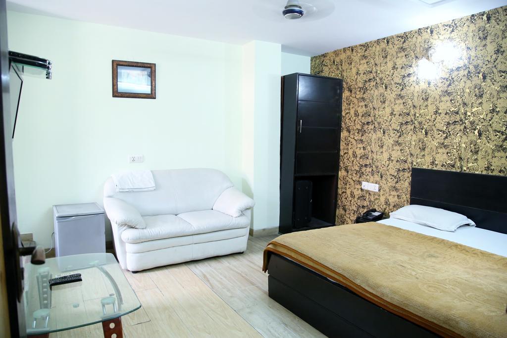 Hotel Ananda Delhi  Oda fotoğraf